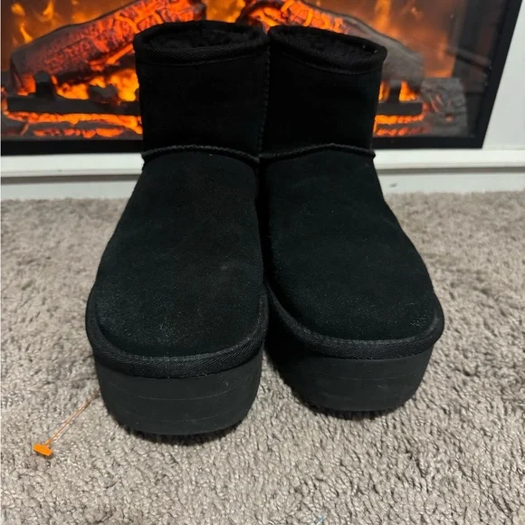Ugg Classic Ultra Mini Platform - Picture 4 of 5